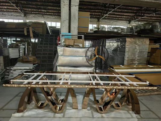 comprare Tavolo da pranzo in acciaio inossidabile di lusso su misura Piedestal di marmo falso uso domestico e commerciale online manufacture